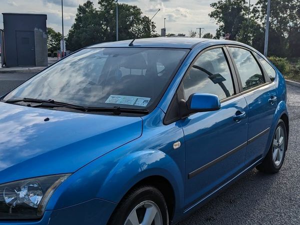 Ford Focus Hatchback, Petrol, 2006, Blue