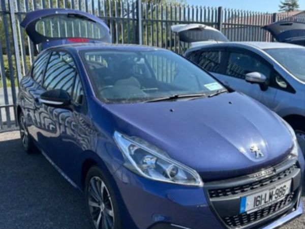 Peugeot 208 Hatchback, Petrol, 2016, Blue
