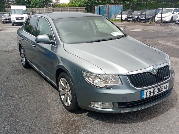 Skoda Superb Hatchback, Diesel, 2009, Grey