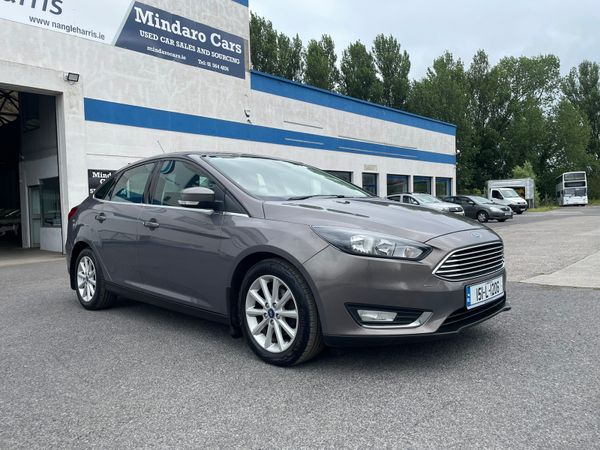 Ford Focus Saloon, Petrol, 2015, Brown