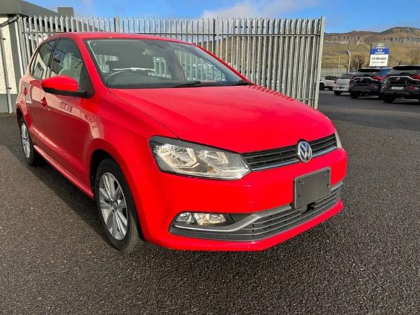 Volkswagen Polo Hatchback, Petrol, 2015, Red