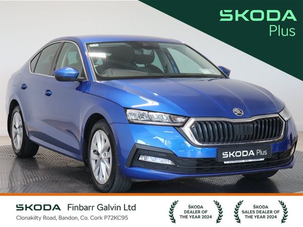 Skoda Octavia Saloon, Petrol, 2022, Blue