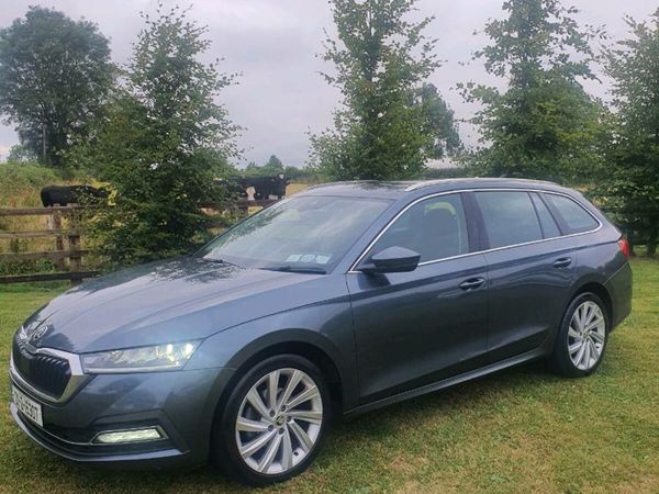 Skoda Octavia Estate, Diesel, 2021, Grey