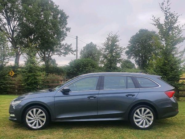 Skoda Octavia Estate, Diesel, 2021, Grey