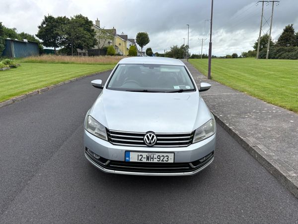 Volkswagen Passat Saloon, Diesel, 2012, Silver
