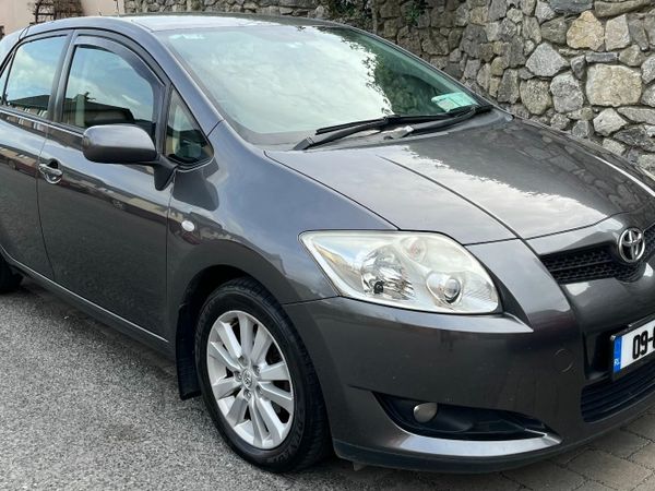 Toyota Auris Hatchback, Petrol, 2009, Grey