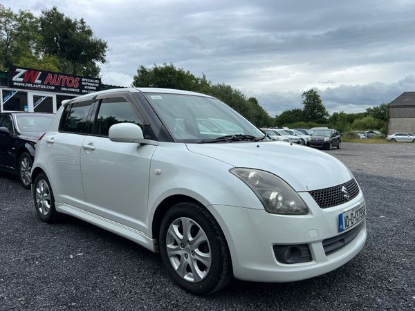 Suzuki Swift Hatchback, Petrol, 2010, White
