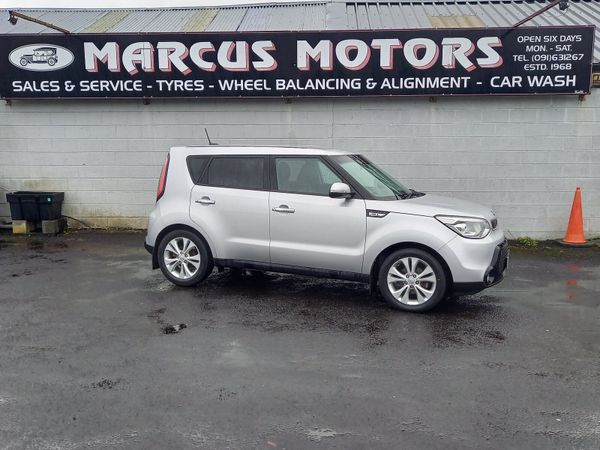 Kia Soul Hatchback, Diesel, 2015, Silver