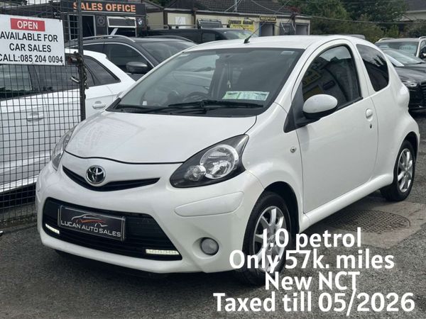 Toyota Aygo Hatchback, Petrol, 2013, White