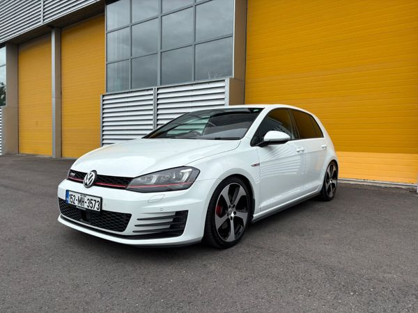 Volkswagen Golf Hatchback, Petrol, 2015, White