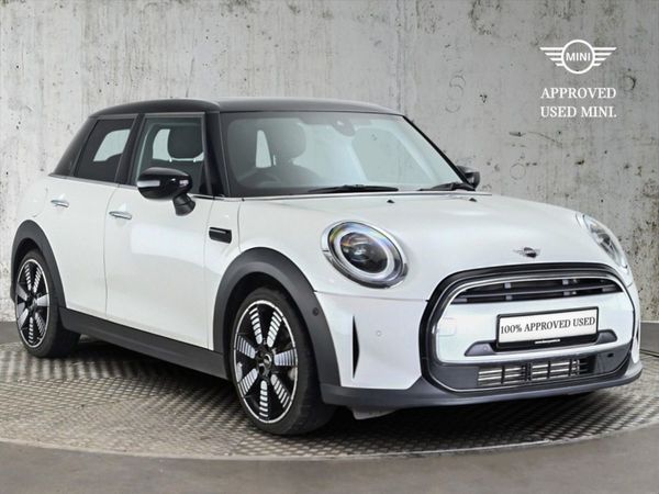 Mini Cooper Hatchback, Petrol, 2023, White