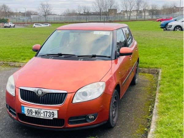 Skoda Fabia Hatchback, Petrol, 2009, Orange
