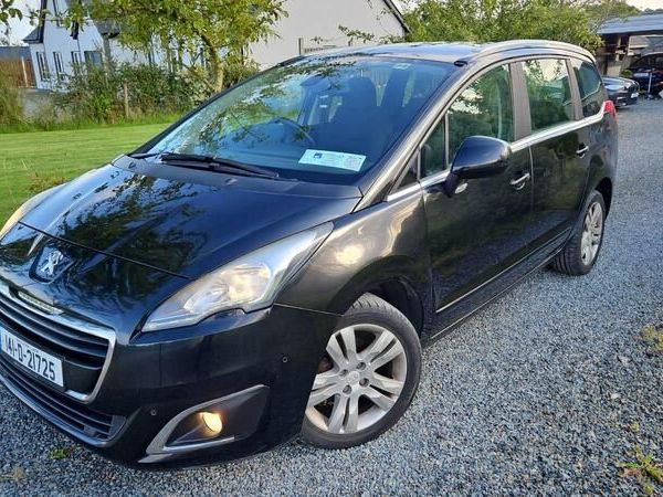 Peugeot 5008 MPV, Diesel, 2014, Black