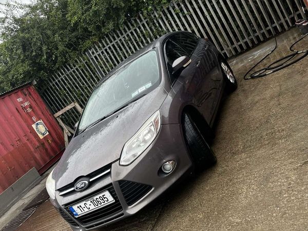 Ford Focus Hatchback, Diesel, 2011, Brown