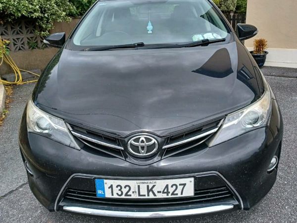 Toyota Auris Hatchback, Diesel, 2013, Black