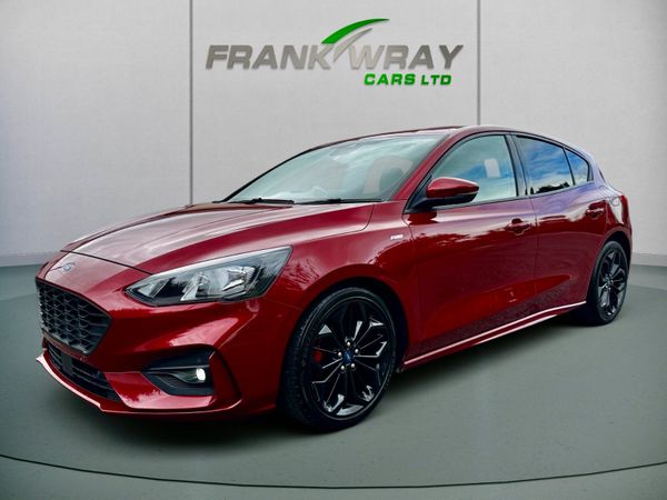 Ford Focus Hatchback, Diesel, 2018, Red