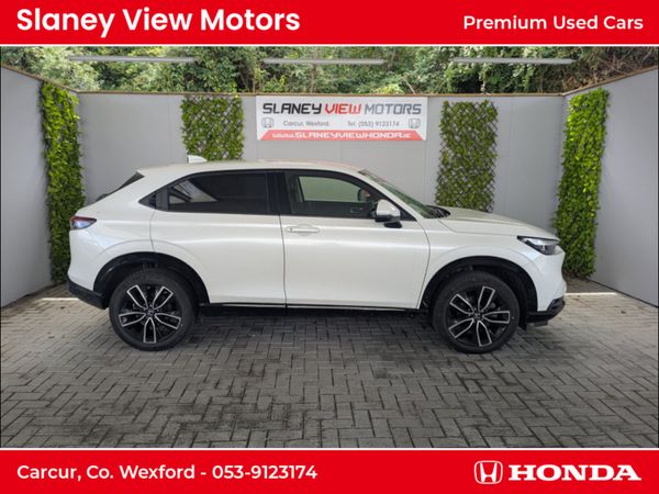 Honda HR-V Hatchback, Petrol Hybrid, 2022, White