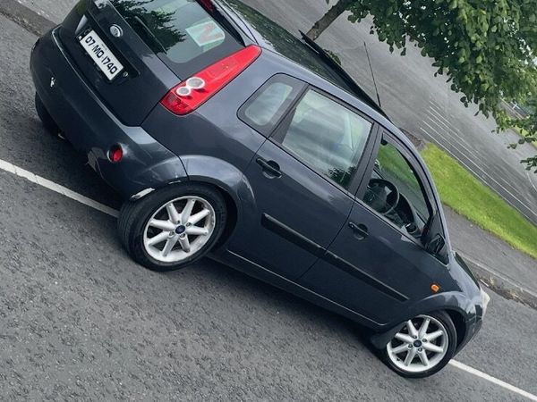 Ford Fiesta Hatchback, Petrol, 2007, Silver