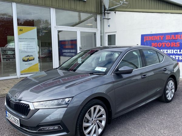 Skoda Octavia Saloon, Petrol, 2023, Grey