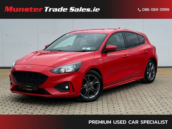 Ford Focus Hatchback, Diesel, 2020, Red