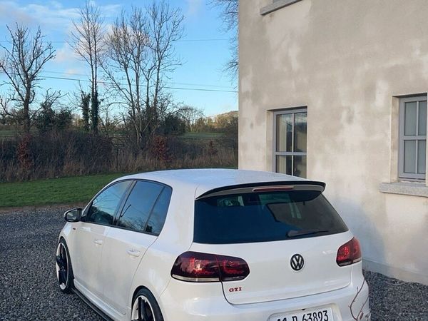 Volkswagen Golf Hatchback, Petrol, 2011, White