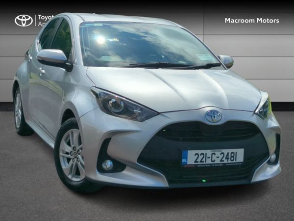 Toyota Yaris Hatchback, Petrol, 2022, Silver