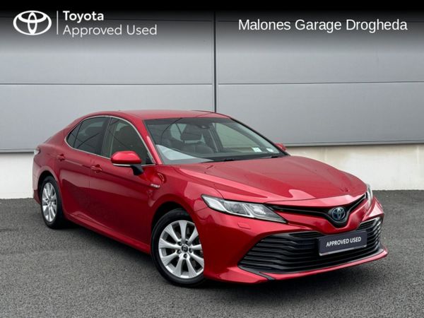Toyota Camry Saloon, Petrol Hybrid, 2019, Red