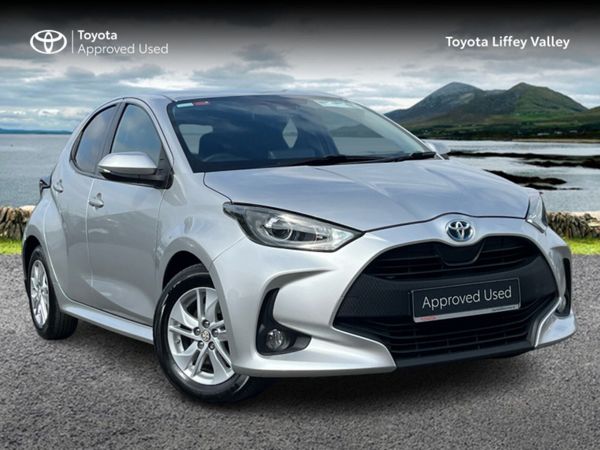 Toyota Yaris Hatchback, Petrol Hybrid, 2021, Silver