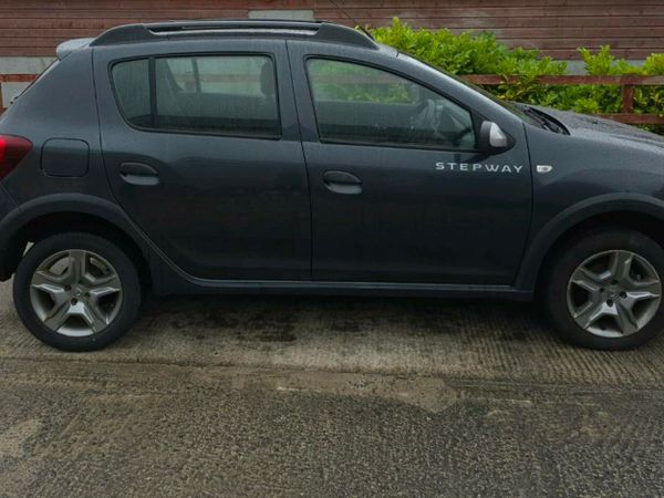 Dacia Sandero Stepway Hatchback, Diesel, 2018, Grey