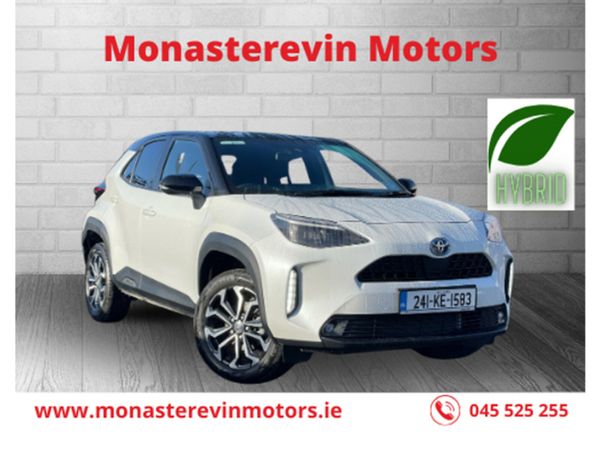 Toyota Yaris Cross Hatchback, Petrol Hybrid, 2024, White