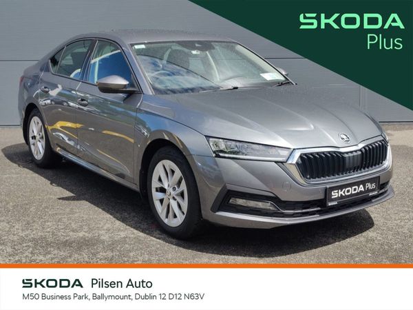 Skoda Octavia Saloon, Petrol, 2023, Grey