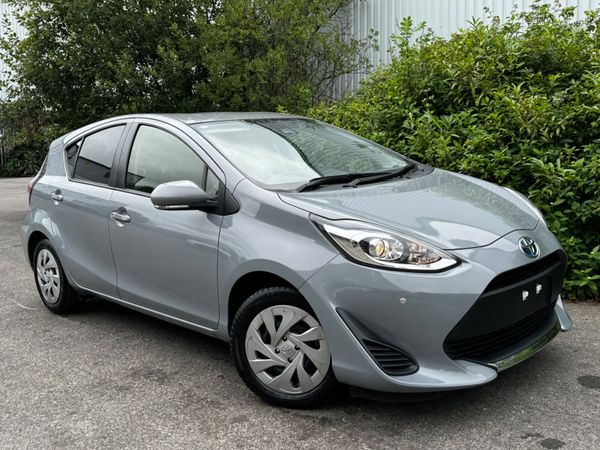 Toyota Aqua Hatchback, Petrol Hybrid, 2021, Grey