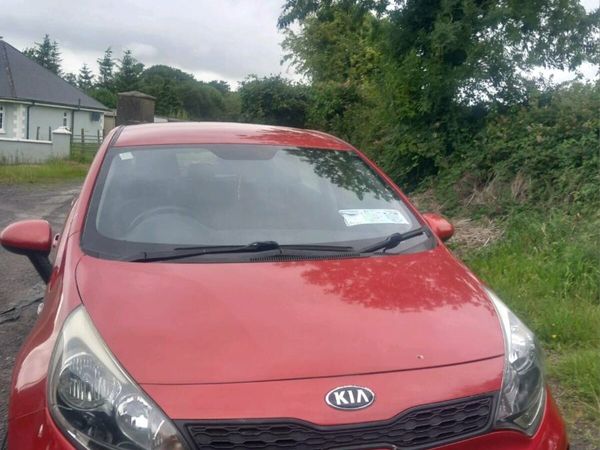 Kia Rio Hatchback, Petrol, 2015, Red