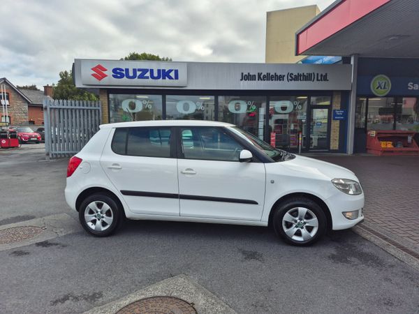 Skoda Fabia Hatchback, Petrol, 2013, White