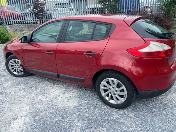 Renault Megane Hatchback, Diesel, 2013, Red