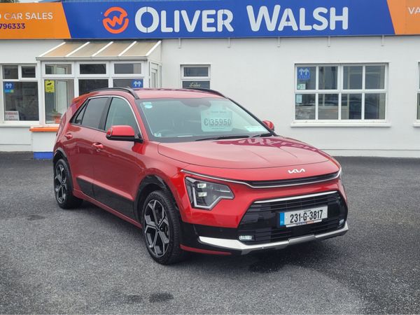 Kia Niro MPV, Petrol Plug-in Hybrid, 2023, Red