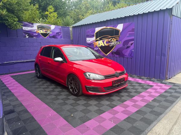 Volkswagen Golf Hatchback, Petrol, 2014, Red