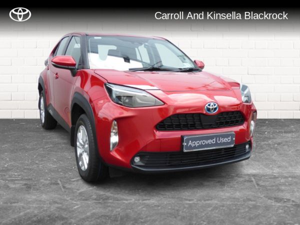 Toyota Yaris Cross Hatchback, Petrol Hybrid, 2022, Red