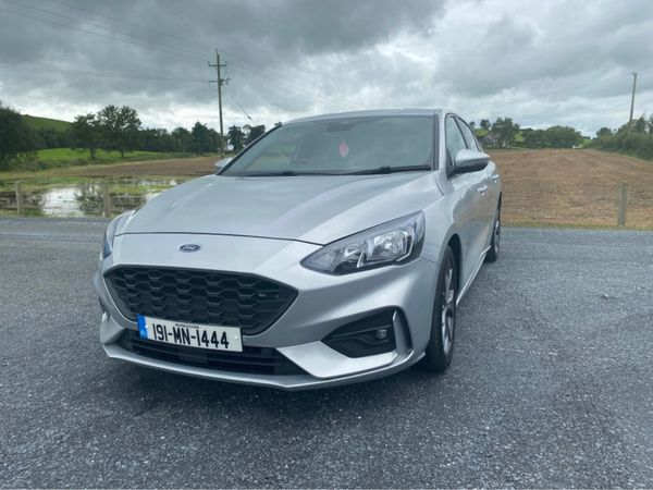 Ford Focus Hatchback, Petrol, 2019, Silver