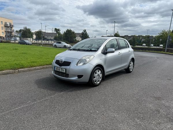 Toyota Yaris Hatchback, Petrol, 2006, Silver