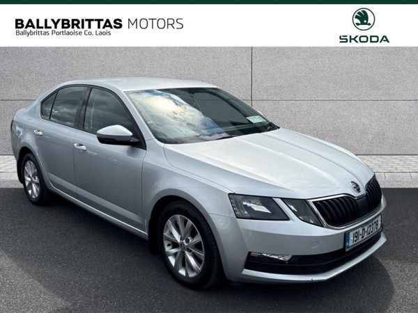 Skoda Octavia Saloon, Diesel, 2019, Grey