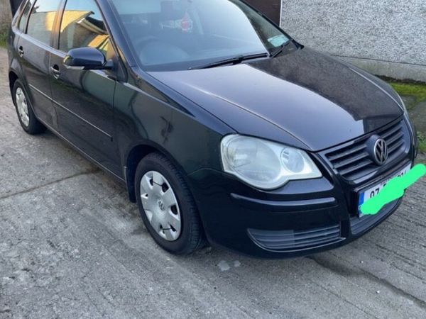 Volkswagen Polo Hatchback, Petrol, 2007, Black