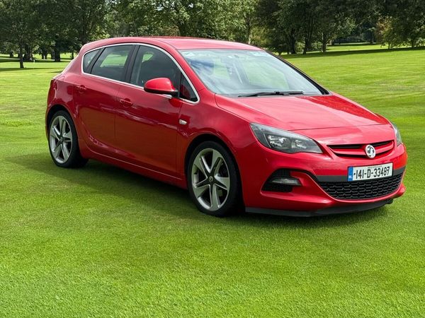 Vauxhall Astra Hatchback, Diesel, 2014, Red