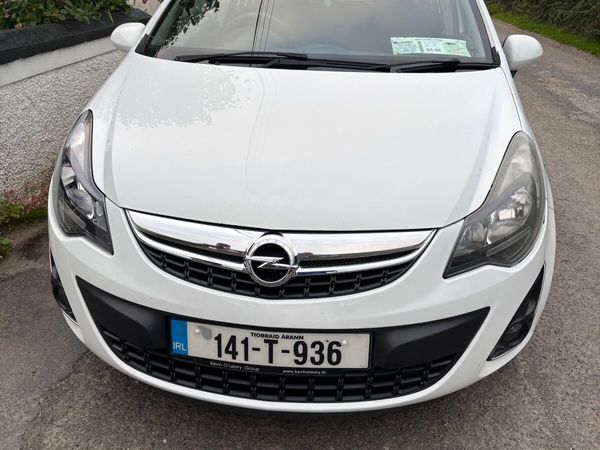 Opel Corsa Hatchback, Petrol, 2014, White