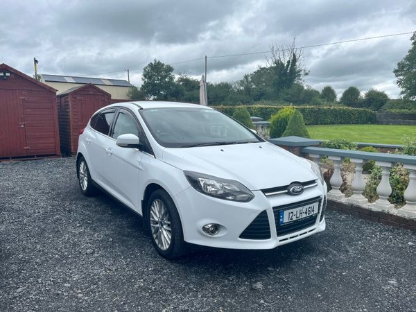 Ford Focus Hatchback, Petrol, 2012, White