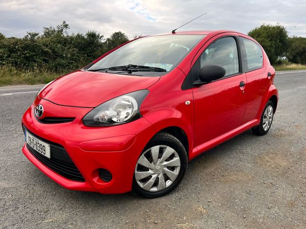 Toyota Aygo Hatchback, Petrol, 2013, Red