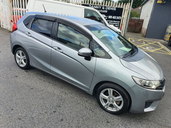 Honda Fit Hatchback, Petrol Hybrid, 2014, Silver