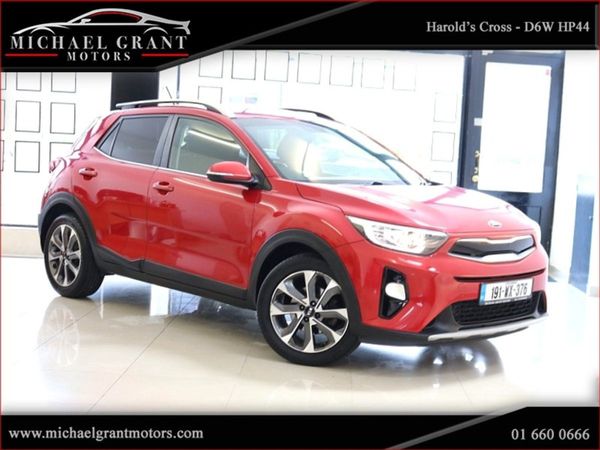 Kia Stonic Hatchback, Petrol, 2019, Red