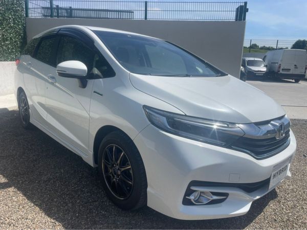 Honda Shuttle MPV, Petrol Hybrid, 2017, White