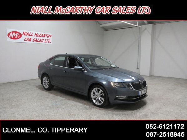 Skoda Octavia Hatchback, Diesel, 2019, Grey
